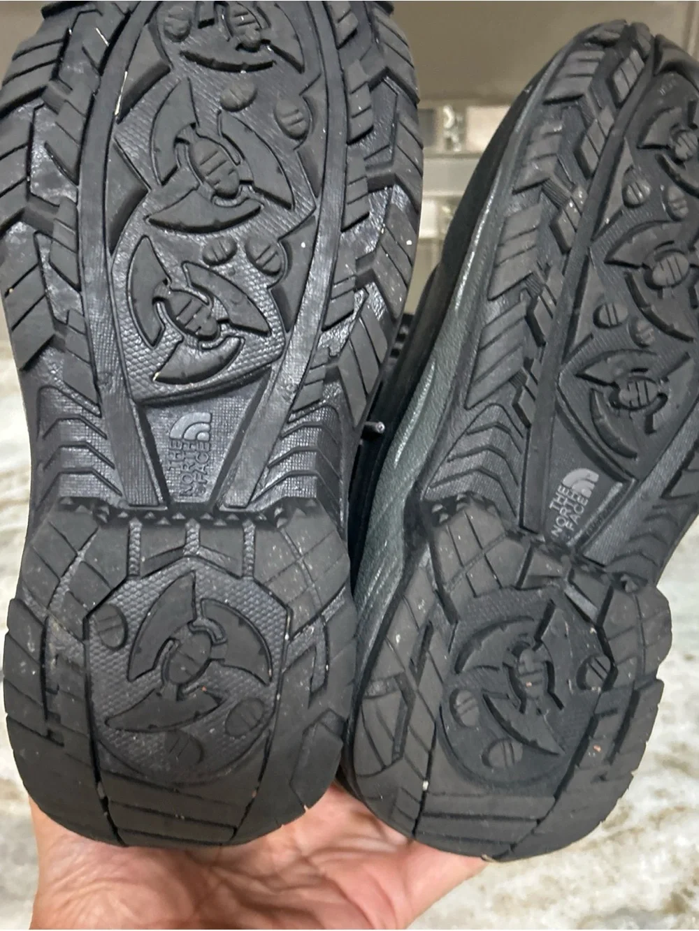 North Face CHILKATS  Boys Boots Winter Black Waterproof Snow 200gm Insulation 4.
